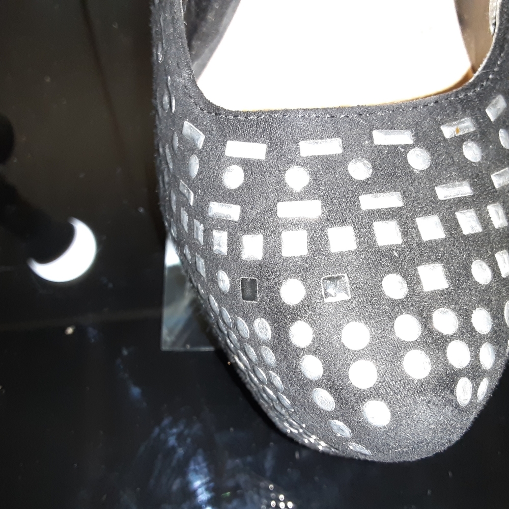 Great pair of very fashionable high heels - Picture 5 of 7